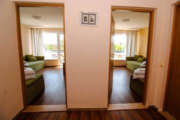 Фото номера Четырехместный номер Гостевой дом Guest house Ieva г. Швянтойи 5